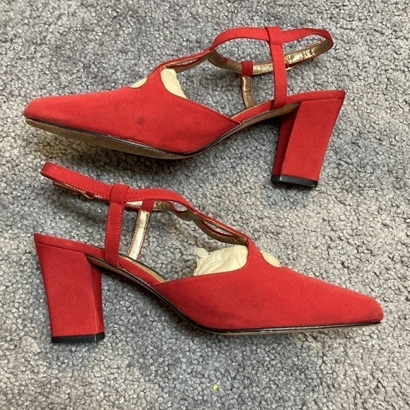 Vintage Red T strap pumps - Picture 2 of 2
